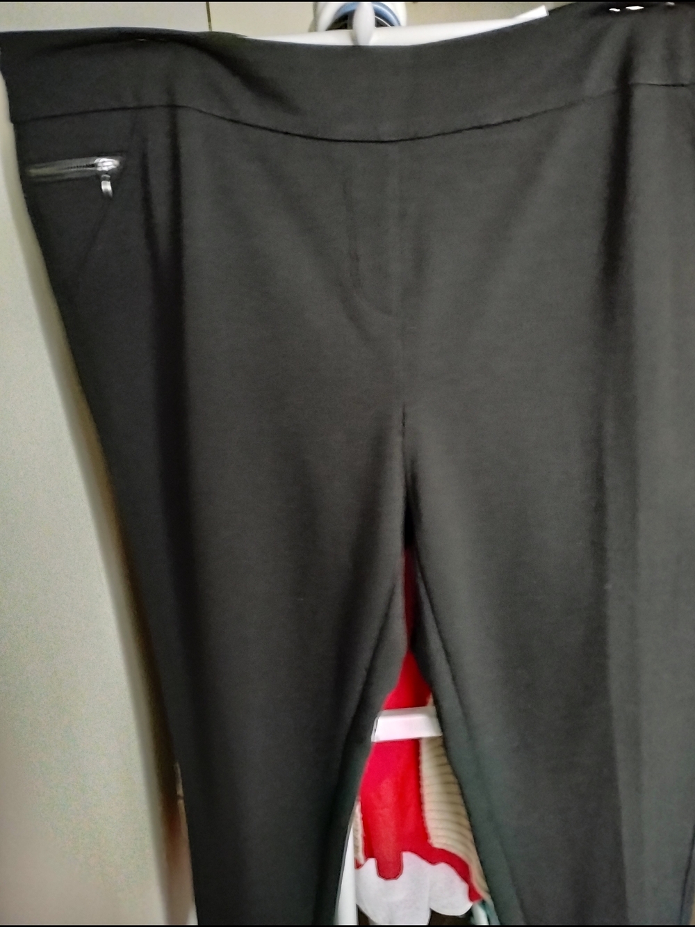 Reitmans Women Black Pull-On Knit Slim Leg Savvy Leggings Pants with Zip Pocket